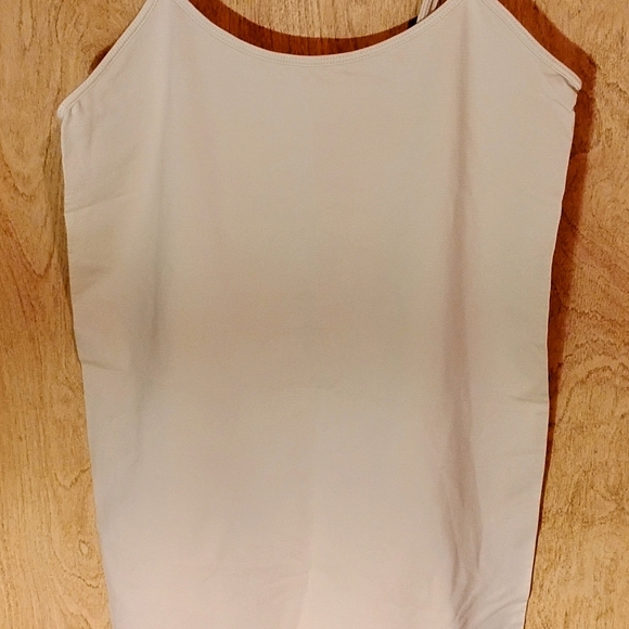 Cream Fitted Sleeveless Camisole - Picture 2 of 6